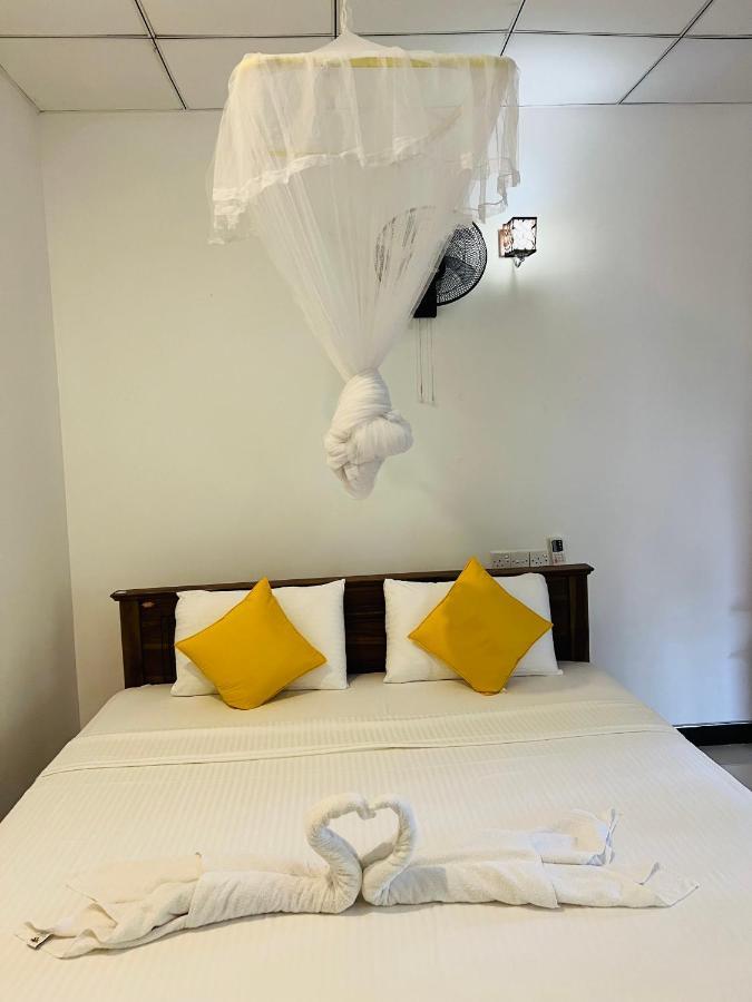 Sigiri Budget Homestay Сигирия Экстерьер фото